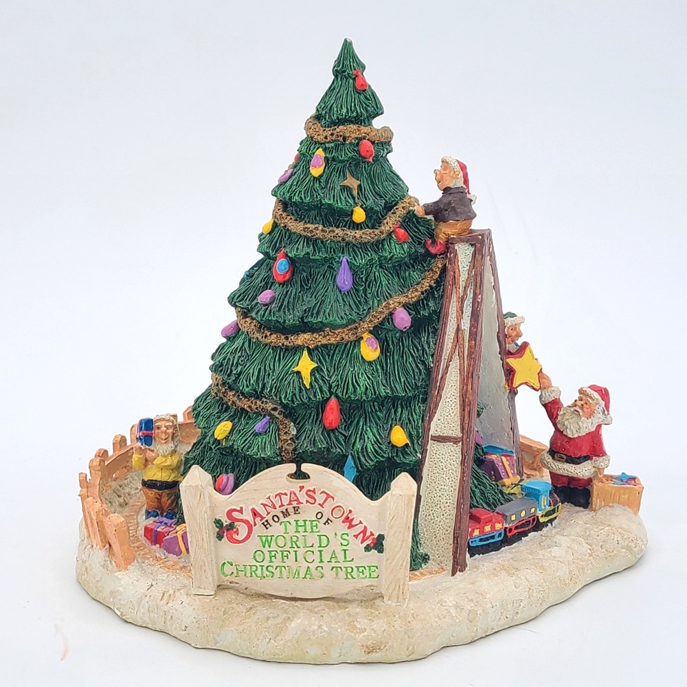 Santa's Town at the North Pole ST08 The Worlds Official Christmas Tree Figure